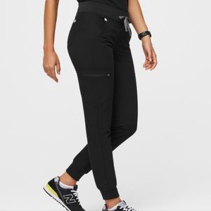 Figs Women's Zamora Joggers Small Petite